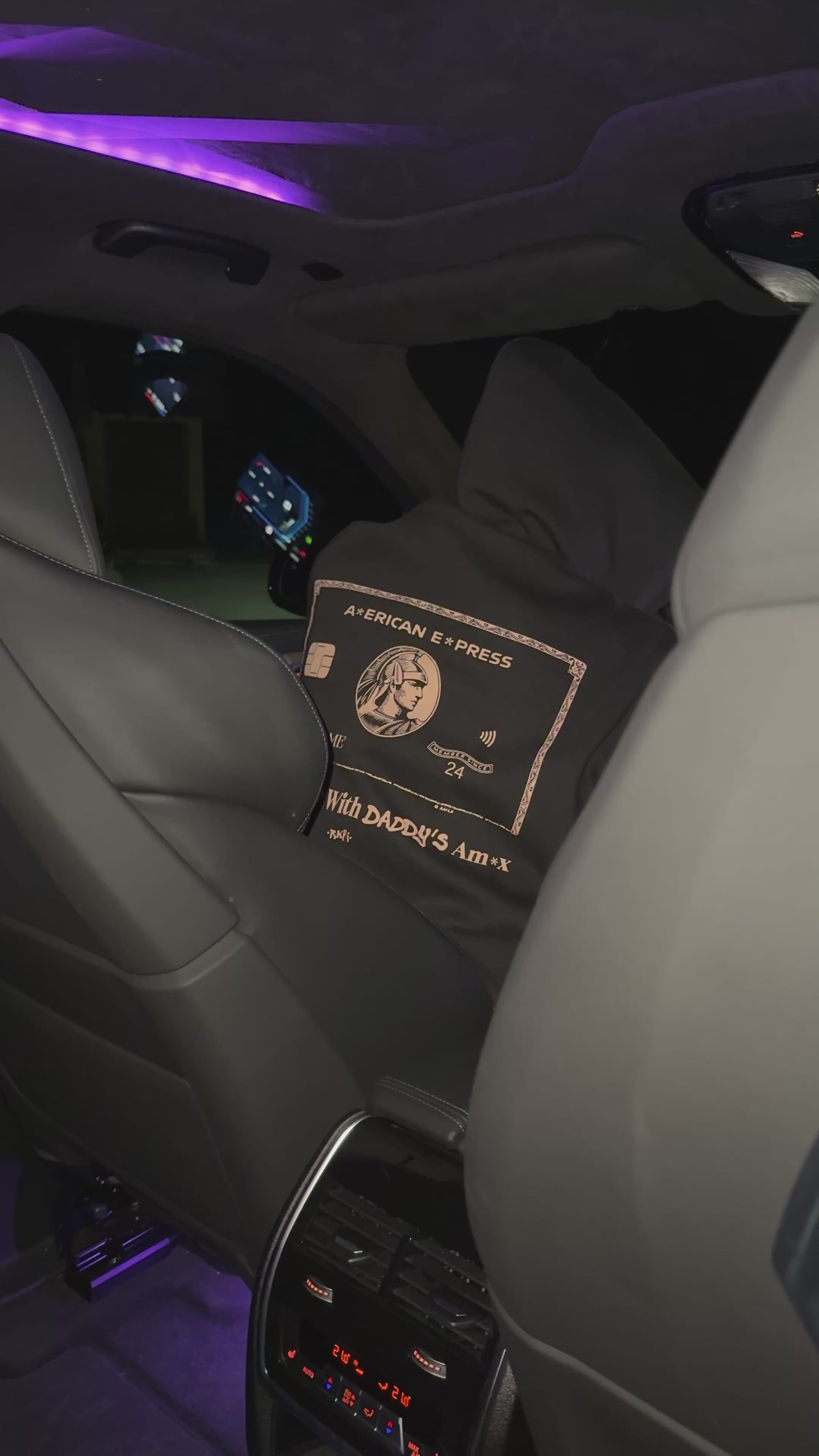 Hoodie "i Don't Spend With Daddy's Am*x" - RKFI